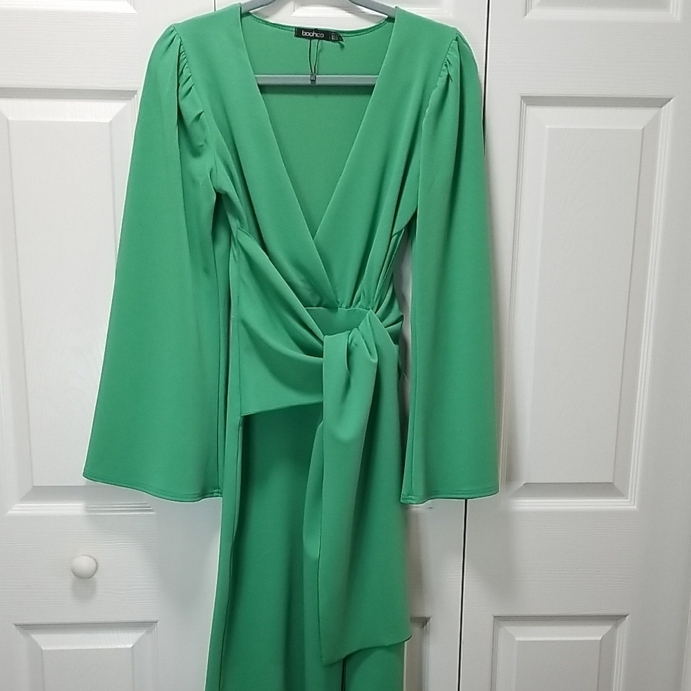 Boohoo Green Long Sleeve Bell Sleeve Sheath Dress for Night Out - Picture 4 of 14